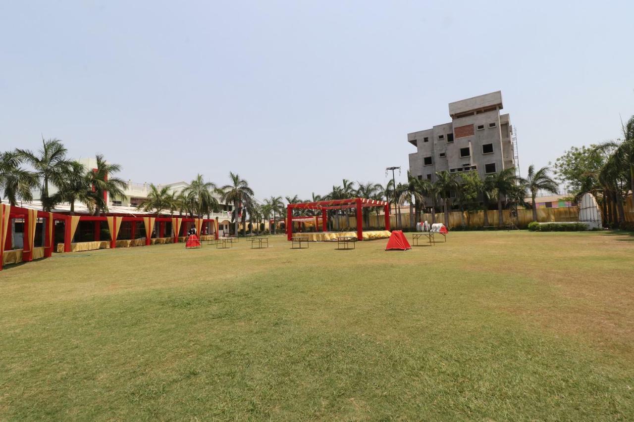 Oyo 31112 Hotel Abhinandan Palace Raipur  Bagian luar foto